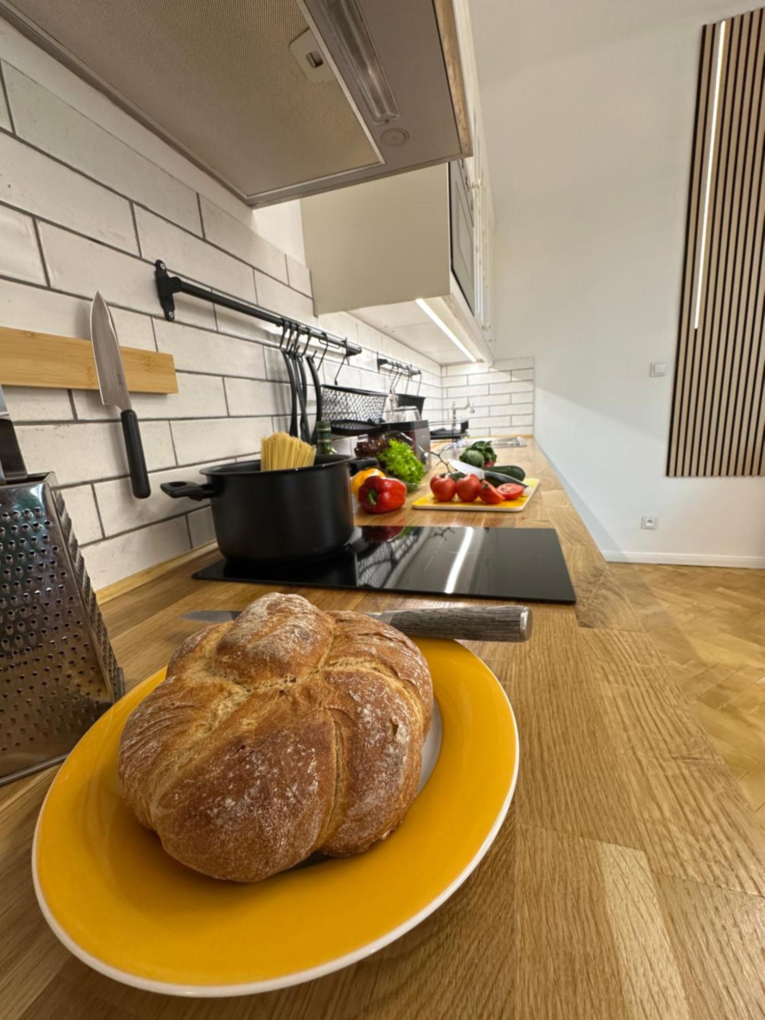 Karlin Oasis 2-Bedroom Apartment Praag Buitenkant foto