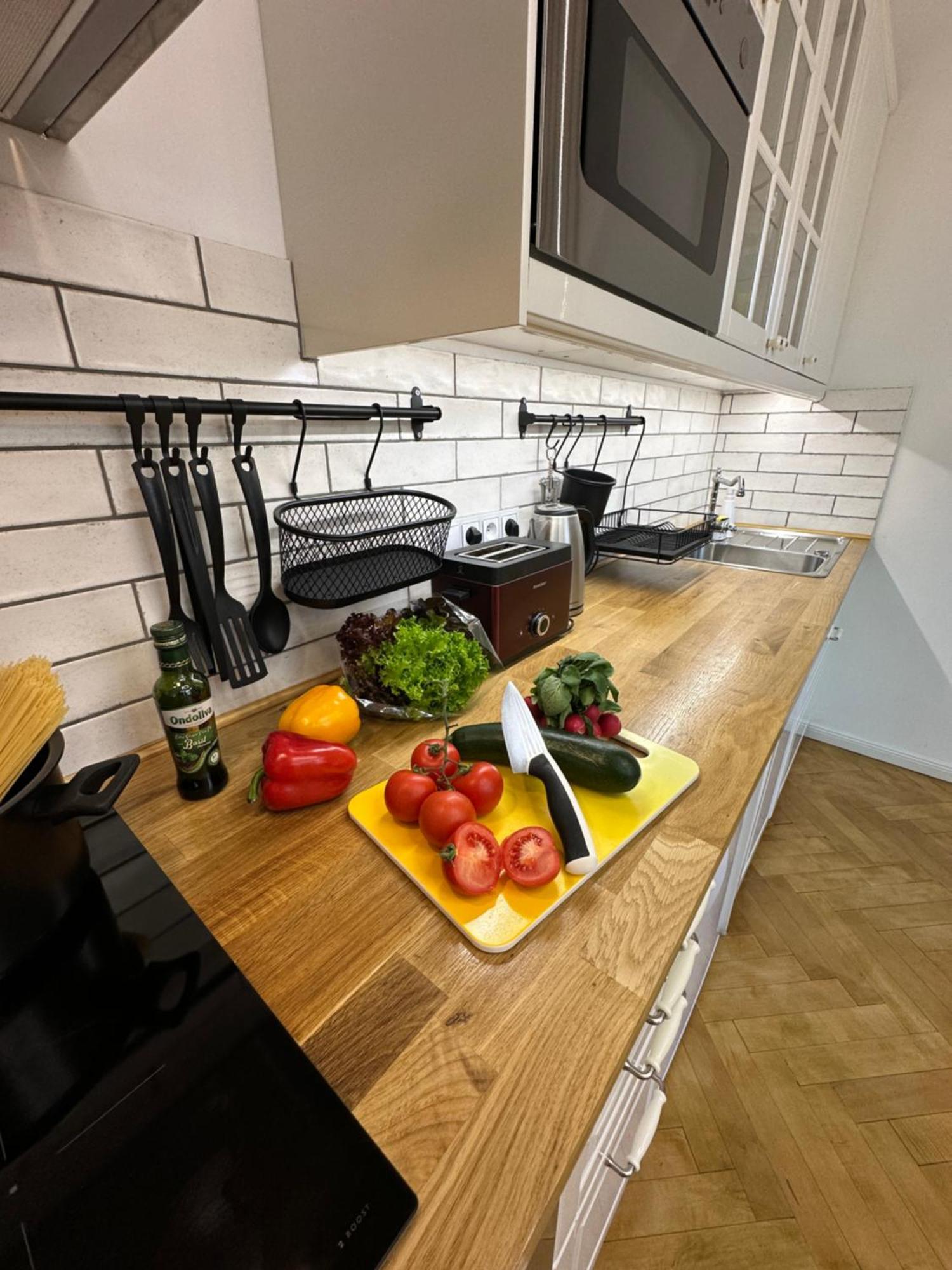 Karlin Oasis 2-Bedroom Apartment Praag Buitenkant foto